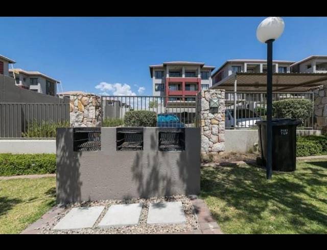 3 BEDROOM APARTMENT TO LET IN LONEHILL